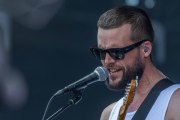 Pinkpop-White-Lies-1