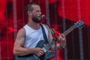 Pinkpop-White-Lies-14