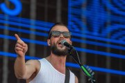 Pinkpop-White-Lies-8